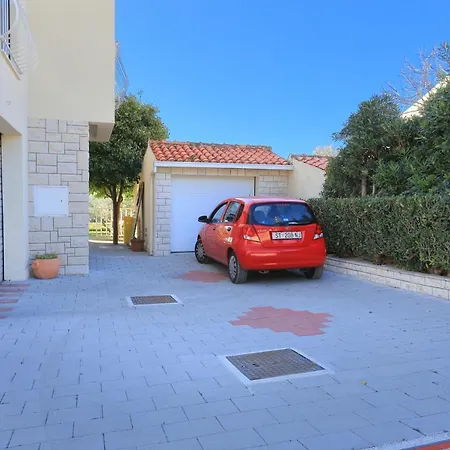 With Parking Space Kastel Gomilica, - 19248 Apartman Kaštela